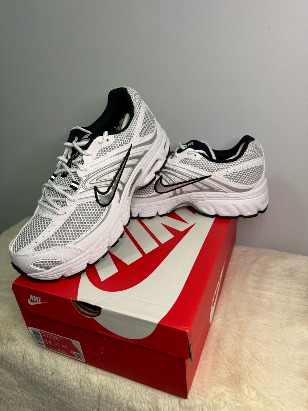 Men’s Nike Air Max Moto